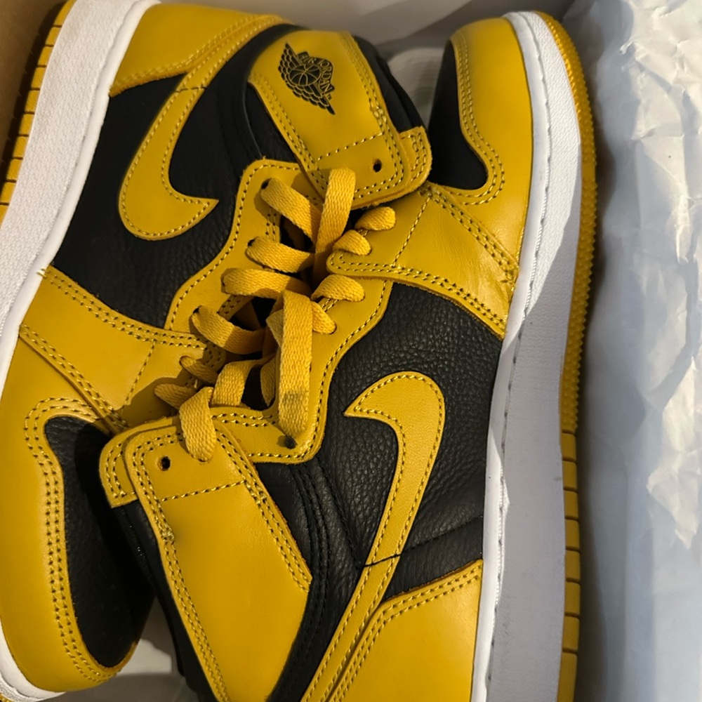 Nike Kids Yellow and Black High-Top Sneakers